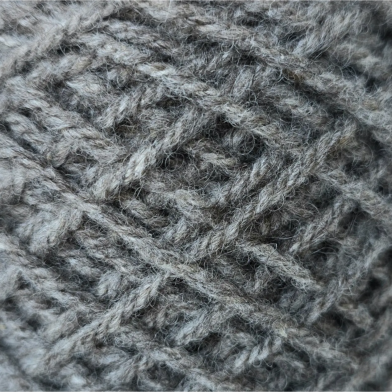 100% Corriedale fårull, Worsted, 3 trådar – Wildlife Friendly®