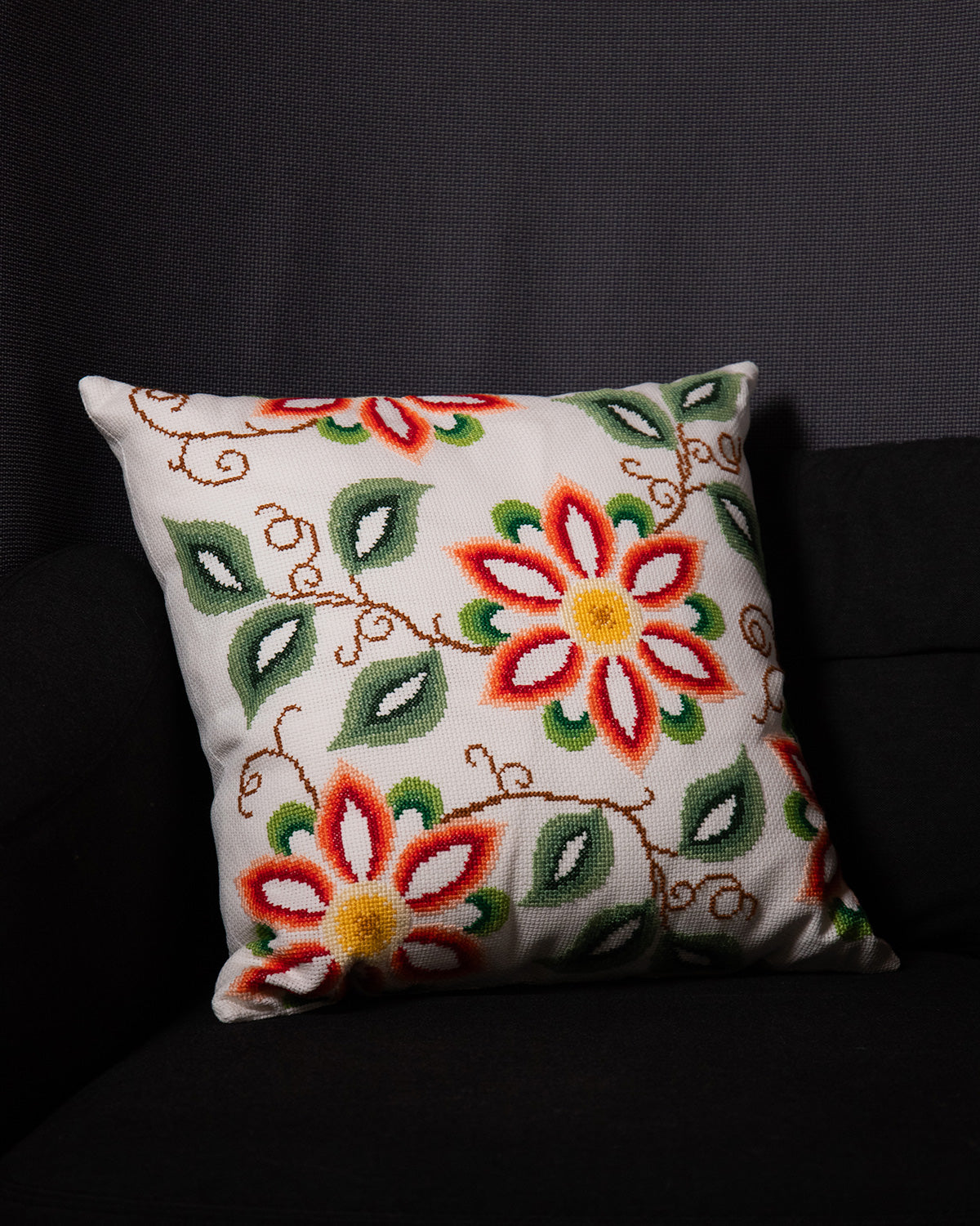 Broderikit  blommor - kudde