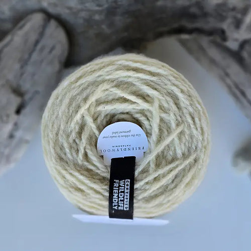 Corriedale fårull worsted 3 trådar, naturvit, Wildlife Friendly® garn för stickprojekt